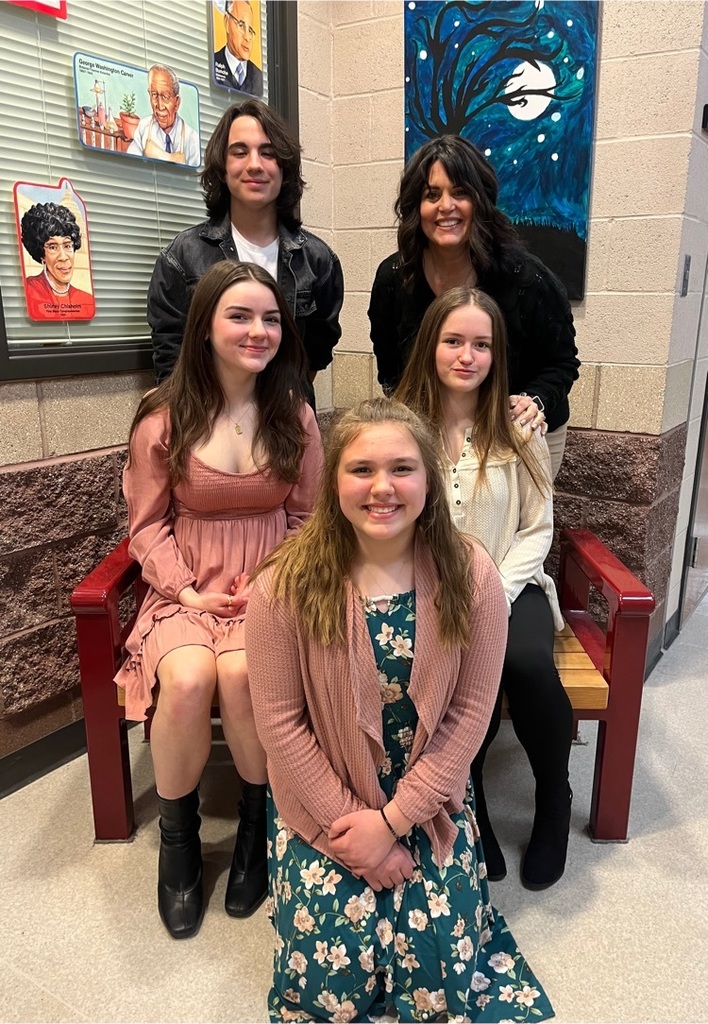 Raiders in the Optimist Oratorical Contest with Mrs. Junker